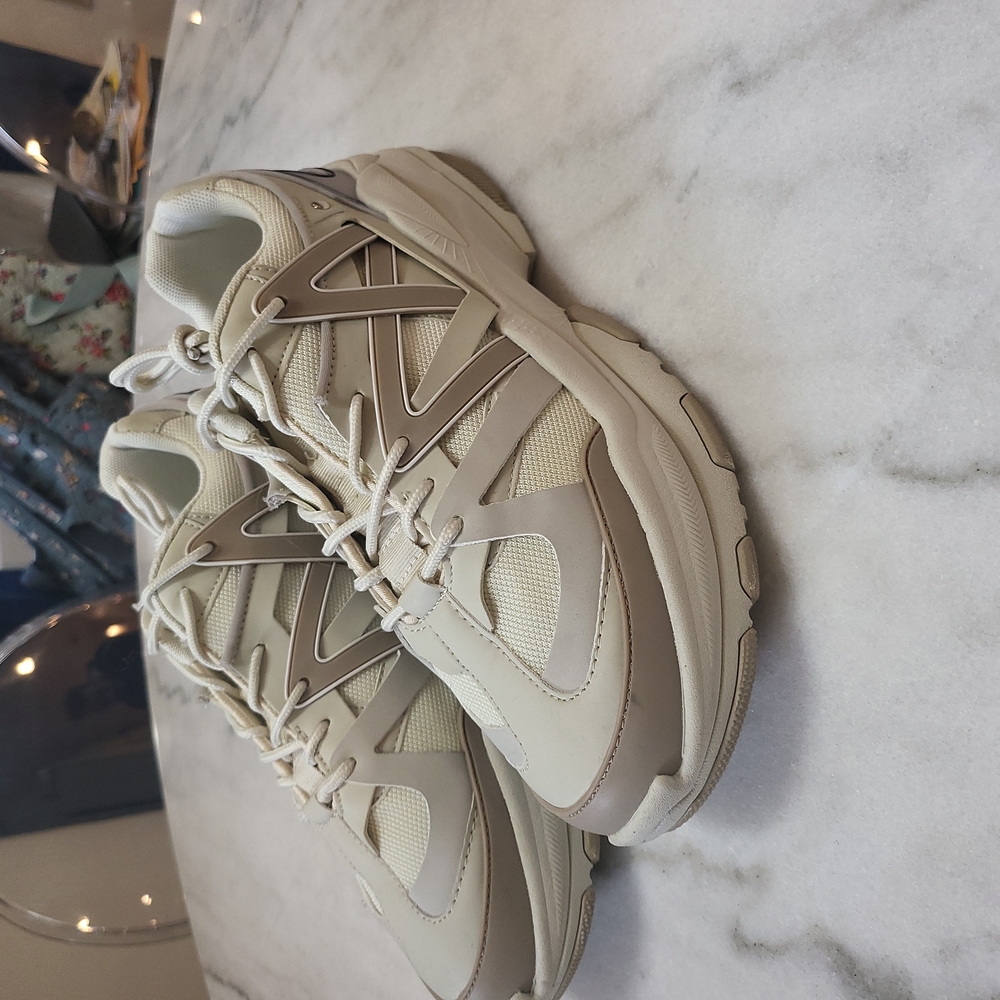 ASOS Chunky Shoes - Picture 2 of 4